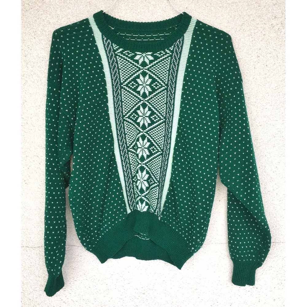 Vintage Green and White Crewneck Sweater